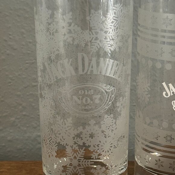 Jack Daniels Old No 7 Brand Highball Glass Etched Snowflakes Winter Set of 3 - Picture 3 of 6